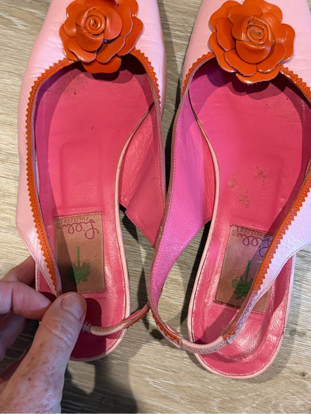 Vintage Lilly Pulitzer Pink Slingback Mules with Red Floral Accent 🩷 - Picture 11 of 16
